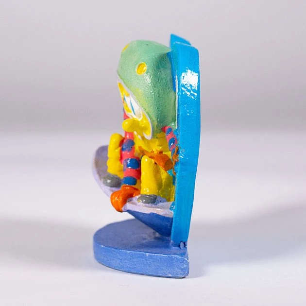 Penn-Plax SpongeBob On Snowboard Aquarium Ornament 3 Penn-Plax SpongeBob On Snowboard Aquarium Ornament - Image 3
